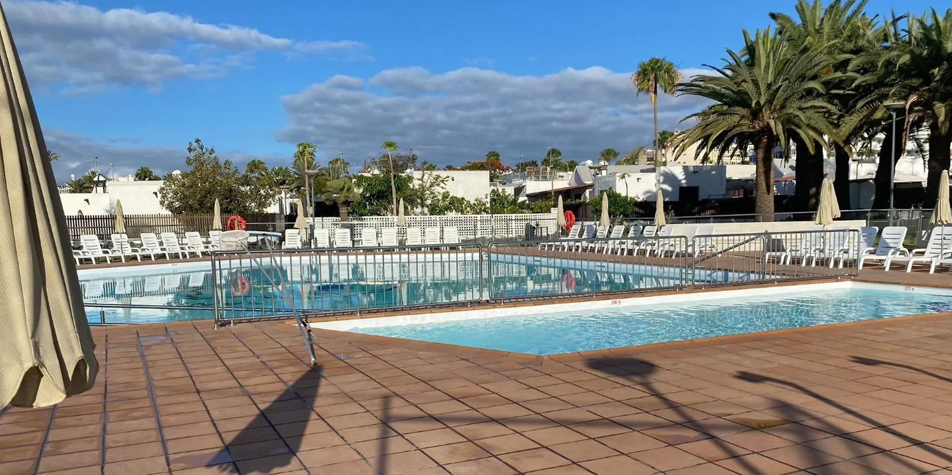 בית נופש פלאייה דל אינגלז Bungalows Santa Clara