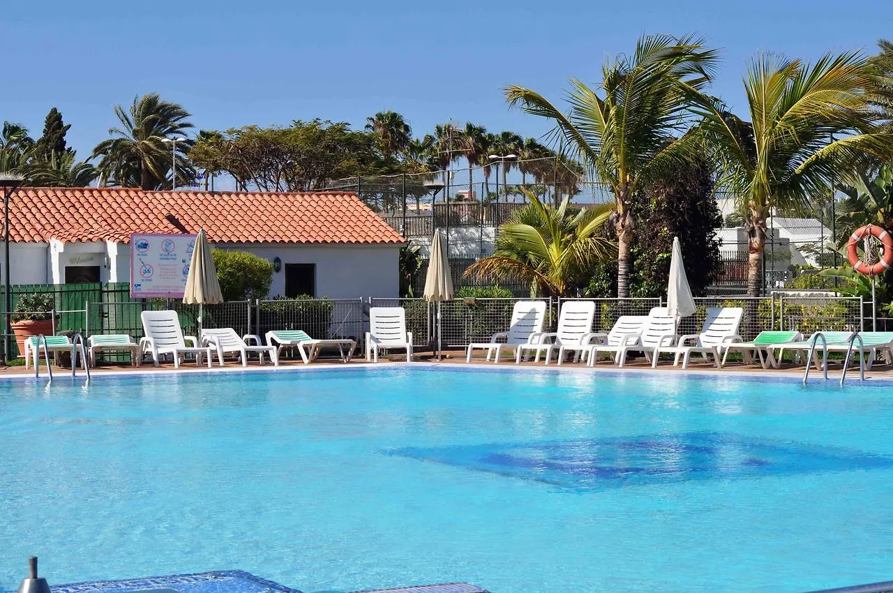 בית נופש פלאייה דל אינגלז Bungalows Santa Clara